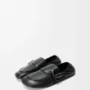 Loafer mit Toggle-Verschluss aus glänzendem, glattem Kalbsleder Loafer mit Toggle-Verschluss aus glänzendem, glattem Kalbsleder