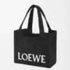 Loewe Font Tote in Raffia, mittelgroß Loewe Font Tote in Raffia, mittelgroß