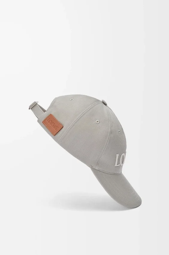 Loewe-Kappe aus Canvas Loewe-Kappe aus Canvas