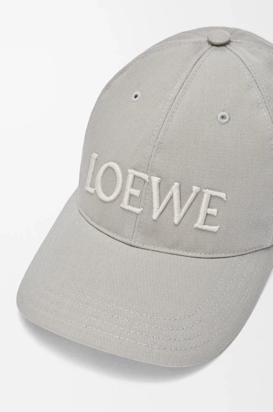 Loewe-Kappe aus Canvas Loewe-Kappe aus Canvas