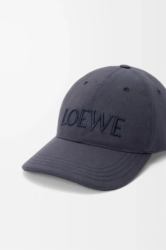 Loewe-Kappe aus Canvas Loewe-Kappe aus Canvas