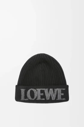 Loewe-Mütze aus Wolle Loewe-Mütze aus Wolle