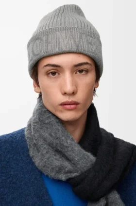 Loewe-Mütze aus Wolle Loewe-Mütze aus Wolle