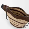 „Loop Bucket“ aus Raffia „Loop Bucket“ aus Raffia