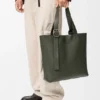 „Loop Zipped Tote“ aus geschmeidigem genarbtem Kalbsleder „Loop Zipped Tote“ aus geschmeidigem genarbtem Kalbsleder