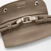 Madrid-Tasche in mittlerer Größe aus geschmeidigem, genarbtem Kalbsleder Madrid-Tasche in mittlerer Größe aus geschmeidigem, genarbtem Kalbsleder