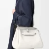Madrid-Tasche in mittlerer Größe aus geschmeidigem, genarbtem Kalbsleder Madrid-Tasche in mittlerer Größe aus geschmeidigem, genarbtem Kalbsleder