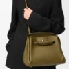 Madrid-Tasche in mittlerer Größe aus geschmeidigem Kalbsleder Madrid-Tasche in mittlerer Größe aus geschmeidigem Kalbsleder