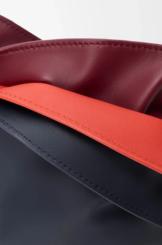 Mini-Flamenco-Clutch mit Lagenoptik aus Nappa-Kalbsleder Mini-Flamenco-Clutch mit Lagenoptik aus Nappa-Kalbsleder