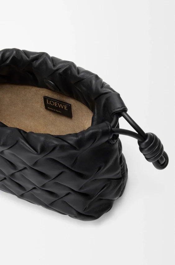 Mini-Flamenco Purse aus geknittertem Nappa-Kalbsleder Mini-Flamenco Purse aus geknittertem Nappa-Kalbsleder