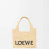 Mini-Font Tote mit loewe-Schriftzug aus Raffia Mini-Font Tote mit loewe-Schriftzug aus Raffia