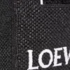 Mini-Font Tote mit loewe-Schriftzug aus Raffia Mini-Font Tote mit loewe-Schriftzug aus Raffia