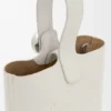 Mini-Pebble-Beuteltasche aus weichem, genarbtem Kalbsleder Mini-Pebble-Beuteltasche aus weichem, genarbtem Kalbsleder