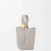Mini-Pebble Bucket aus glattem Kalbsleder Mini-Pebble Bucket aus glattem Kalbsleder
