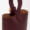 Mini-Pebble Bucket aus glattem Kalbsleder Mini-Pebble Bucket aus glattem Kalbsleder