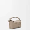 Mini Puzzle Edge Tasche aus weichem, genarbtem Kalbsleder Mini Puzzle Edge Tasche aus weichem, genarbtem Kalbsleder