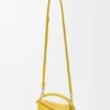Mini Puzzle Edge Tasche aus weichem, genarbtem Kalbsleder Mini Puzzle Edge Tasche aus weichem, genarbtem Kalbsleder