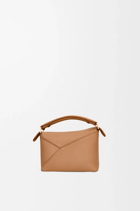 Mini Puzzle Edge Tasche aus weichem, genarbtem Kalbsleder Mini Puzzle Edge Tasche aus weichem, genarbtem Kalbsleder