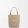 Mini Puzzle Fold Tote aus glänzendem Kalbsleder Mini Puzzle Fold Tote aus glänzendem Kalbsleder