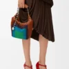 Mini-Squeeze-Tasche aus perlenverziertem Leder Mini-Squeeze-Tasche aus perlenverziertem Leder