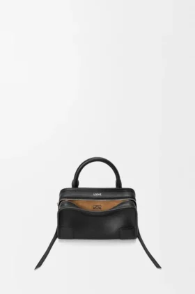 Mini-Tasche „Amazona 180“ aus weichem Kalbsleder