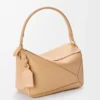 Mittlere „Featherlight Puzzle“-Tasche aus Nappa-Lammleder Mittlere „Featherlight Puzzle“-Tasche aus Nappa-Lammleder