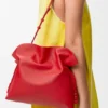 Mittlere „Flamenco“-Clutch aus Nappa-Kalbsleder Mittlere „Flamenco“-Clutch aus Nappa-Kalbsleder