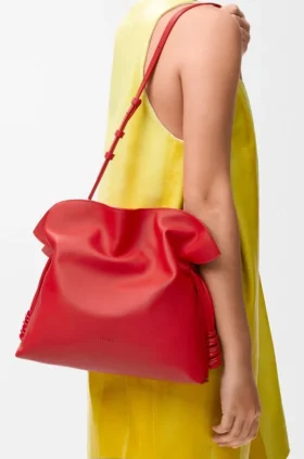 Mittlere „Flamenco“-Clutch aus Nappa-Kalbsleder