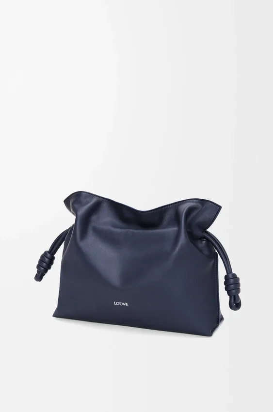 Mittlere Flamenco-Clutch aus Nappa-Kalbsleder Mittlere Flamenco-Clutch aus Nappa-Kalbsleder