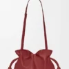 Mittlere Flamenco-Clutch aus Nappa-Kalbsleder Mittlere Flamenco-Clutch aus Nappa-Kalbsleder
