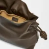 Mittlere Flamenco-Clutch aus Nappa-Kalbsleder Mittlere Flamenco-Clutch aus Nappa-Kalbsleder