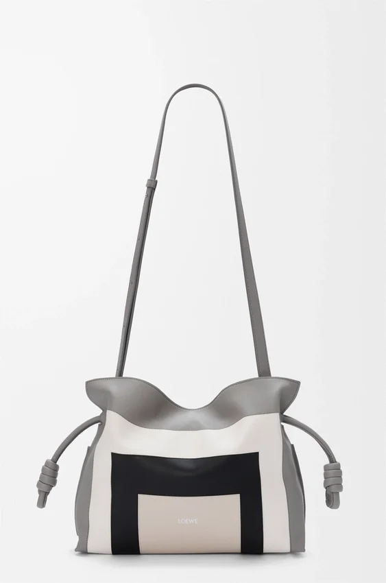 Mittlere Flamenco-Clutch aus Nappa-Kalbsleder Mittlere Flamenco-Clutch aus Nappa-Kalbsleder