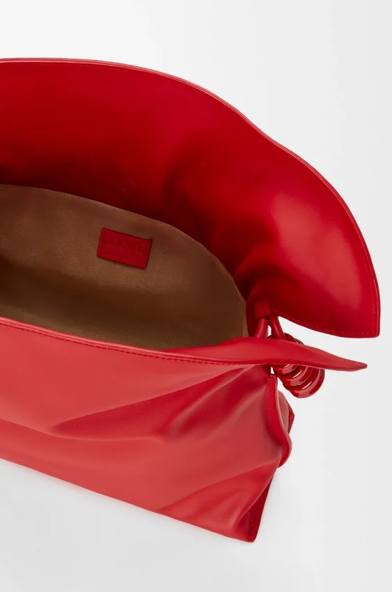 Mittlere „Flamenco“-Clutch aus Nappa-Kalbsleder Mittlere „Flamenco“-Clutch aus Nappa-Kalbsleder