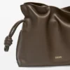 Mittlere Flamenco-Clutch aus Nappa-Kalbsleder Mittlere Flamenco-Clutch aus Nappa-Kalbsleder