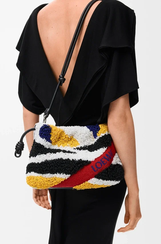 Mittlere Flamenco Purse aus besticktem Nappa Mittlere Flamenco Purse aus besticktem Nappa