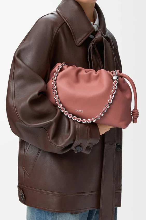 Mittlere Flamenco Purse aus weichem Nappa-Lammleder Mittlere Flamenco Purse aus weichem Nappa-Lammleder