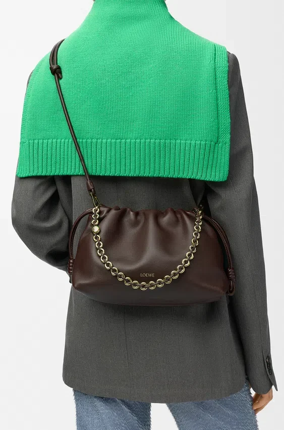 Mittlere Flamenco Purse aus weichem Nappa-Lammleder Mittlere Flamenco Purse aus weichem Nappa-Lammleder