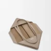 Mittlere, horizontal gefaltete Puzzle Fold-Tragetasche aus weich genarbtem Kalbsleder Mittlere, horizontal gefaltete Puzzle Fold-Tragetasche aus weich genarbtem Kalbsleder