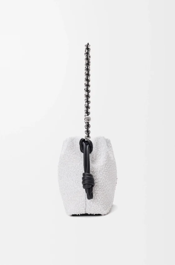 Mittlere „Lion Beads“ Flamenco Purse aus perlenbesticktem Canvas und Kalbsleder Mittlere „Lion Beads“ Flamenco Purse aus perlenbesticktem Canvas und Kalbsleder