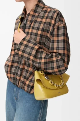 Mittlere Ola-Tasche aus glattem Kalbsleder