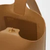 Mittlere Pebble Bucket aus glattem Kalbsleder Mittlere Pebble Bucket aus glattem Kalbsleder