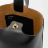 Mittlere Pebble Bucket aus glattem Kalbsleder Mittlere Pebble Bucket aus glattem Kalbsleder
