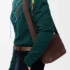 Mittlere „Pebble“-Messenger Bag aus genarbtem Nubukleder Mittlere „Pebble“-Messenger Bag aus genarbtem Nubukleder