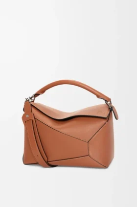 Mittlere „Puzzle Edge“-Tasche aus klassischem Kalbsleder