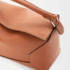 Mittlere „Puzzle Edge“-Tasche aus klassischem Kalbsleder Mittlere „Puzzle Edge“-Tasche aus klassischem Kalbsleder