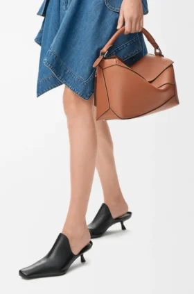 Mittlere „Puzzle Edge“-Tasche aus klassischem Kalbsleder