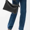 Mittlere „Puzzle Edge“-Tasche aus klassischem Kalbsleder Mittlere „Puzzle Edge“-Tasche aus klassischem Kalbsleder