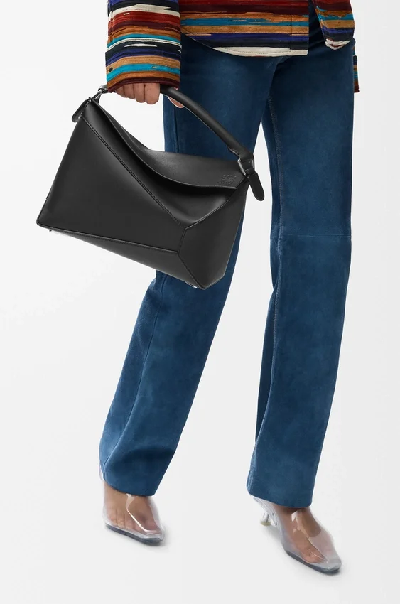 Mittlere „Puzzle Edge“-Tasche aus klassischem Kalbsleder Mittlere „Puzzle Edge“-Tasche aus klassischem Kalbsleder