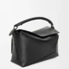 Mittlere „Puzzle Edge“-Tasche aus klassischem Kalbsleder Mittlere „Puzzle Edge“-Tasche aus klassischem Kalbsleder