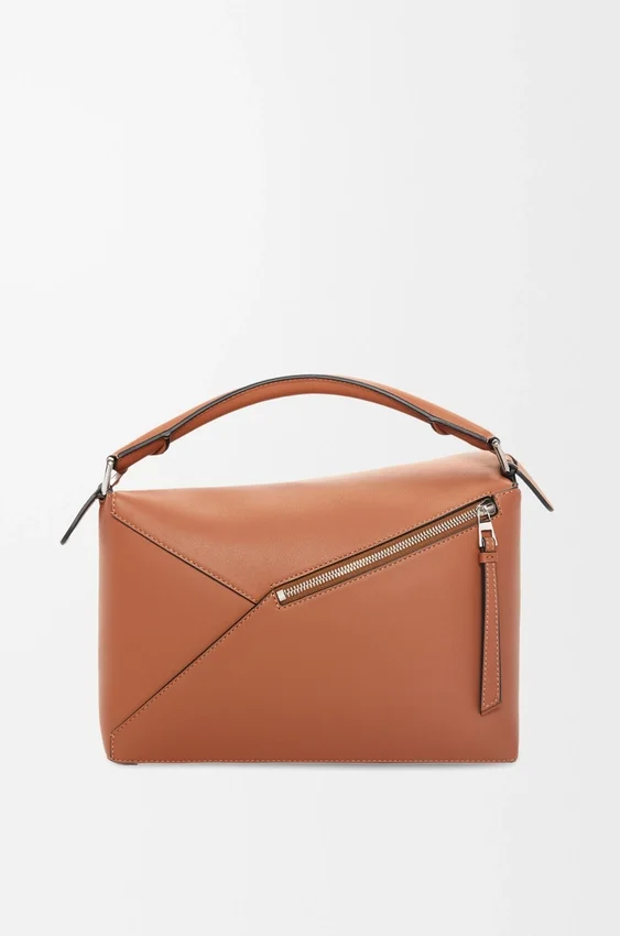 Mittlere „Puzzle Edge“-Tasche aus klassischem Kalbsleder Mittlere „Puzzle Edge“-Tasche aus klassischem Kalbsleder